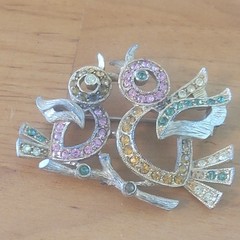 Rhinestone Owl Bird Brooch Pin Gold Tone Multicolor Costume Jewelry